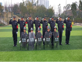 <b>资深的行业管理层</b>